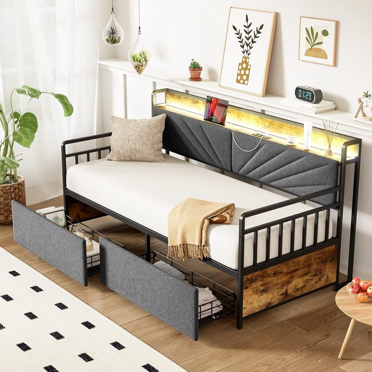 Test : canapé-lit PUGSDRLY multifonctionnel avec LED et rangement