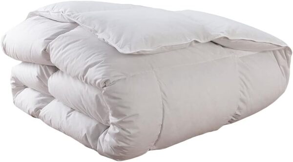 DODO - Couette Chaude Naturelle 240x260 cm - pour Lit 2 Personnes - Anti-Acariens - Tissu 100% Coton Percale Satinée - Garnissage 50% Duvet de Canard, 50% Plumettes - Lavable en Machine à 40°C