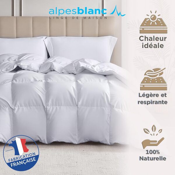 Alpes Blanc - Couette tempérée 220g/m² 90% Duvet de Canard – 240 x 280 cm - Fabriquée en France - Légère et Chaude – Confort Toutes Saisons