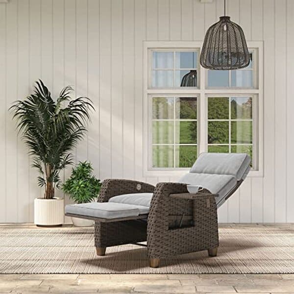 Découvrez le fauteuil inclinable en rotin Grand patio : élégance, confort et polyvalence pour sublimer vos espaces intérieur et extérieur.
